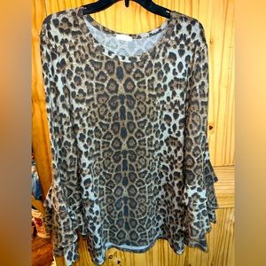 Gorgeous cheetah ruffle sleeve shirt 3x
